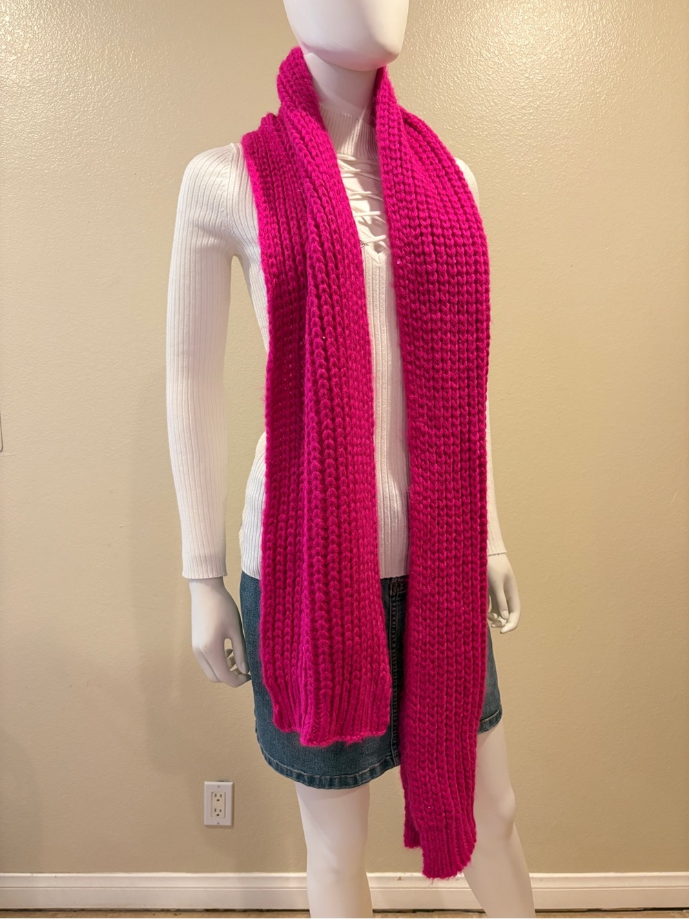 Gap NEW Chunky Knit Scarf Fuchsia Pink Touch of Sequins Oversized Long Cozy Warm